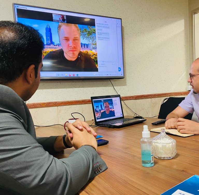 جلسه با سایت جهانی