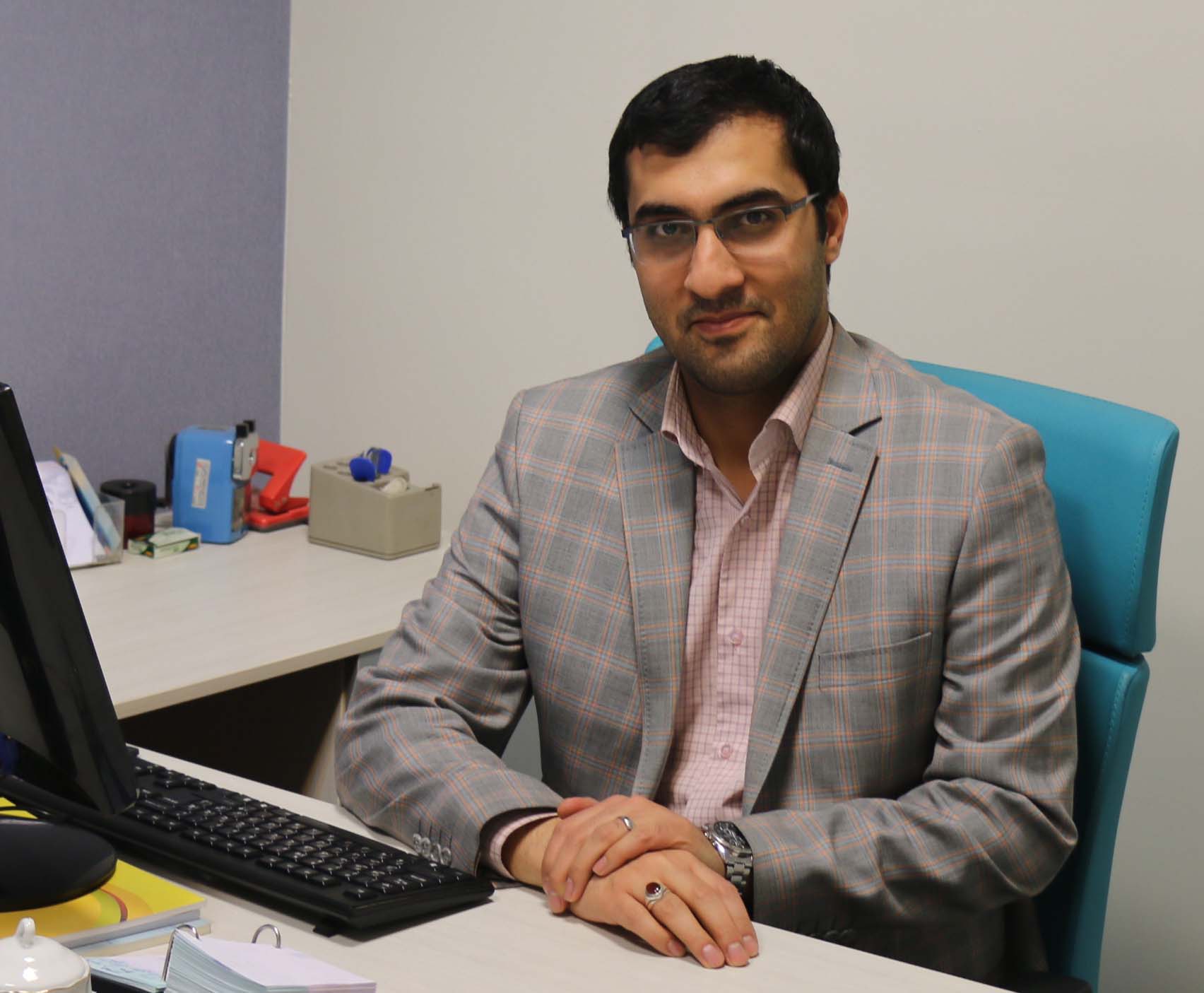 دکتر رضا نقی زاده